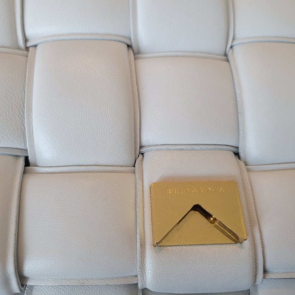 BOTTEGA CASETTE PURSE - EXCELLENT CONDITION! - Picture 2 of 8